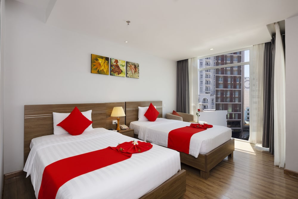Maple Leaf Hotel & Apartment 32/75