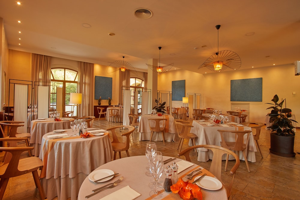 Pula Suites Boutique Resort 80/97