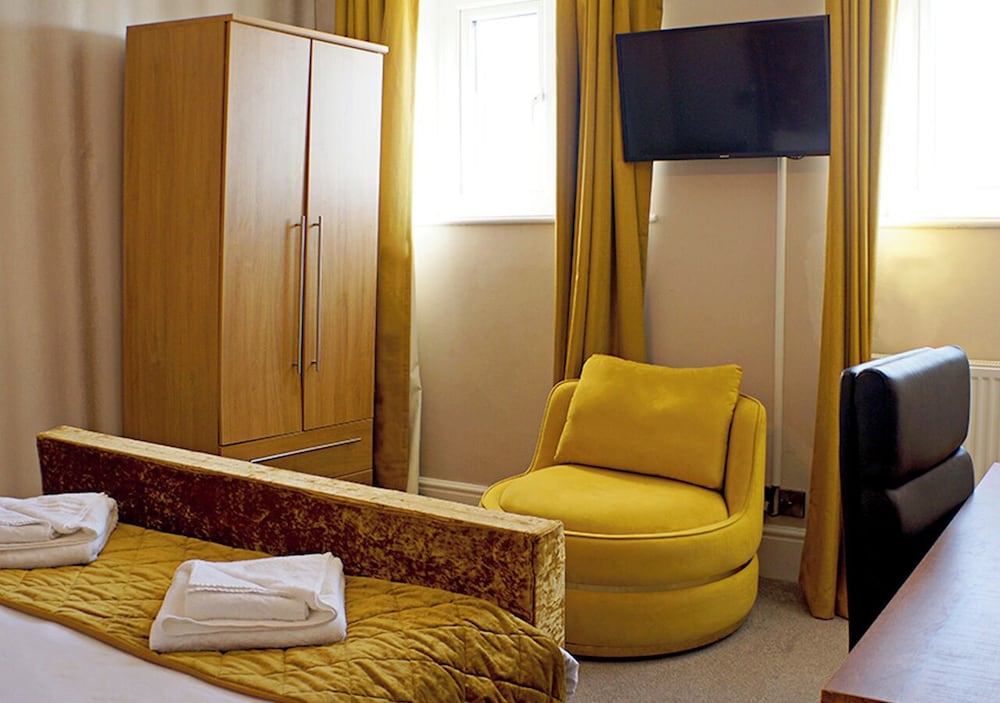 The Pier Hotel 53/80