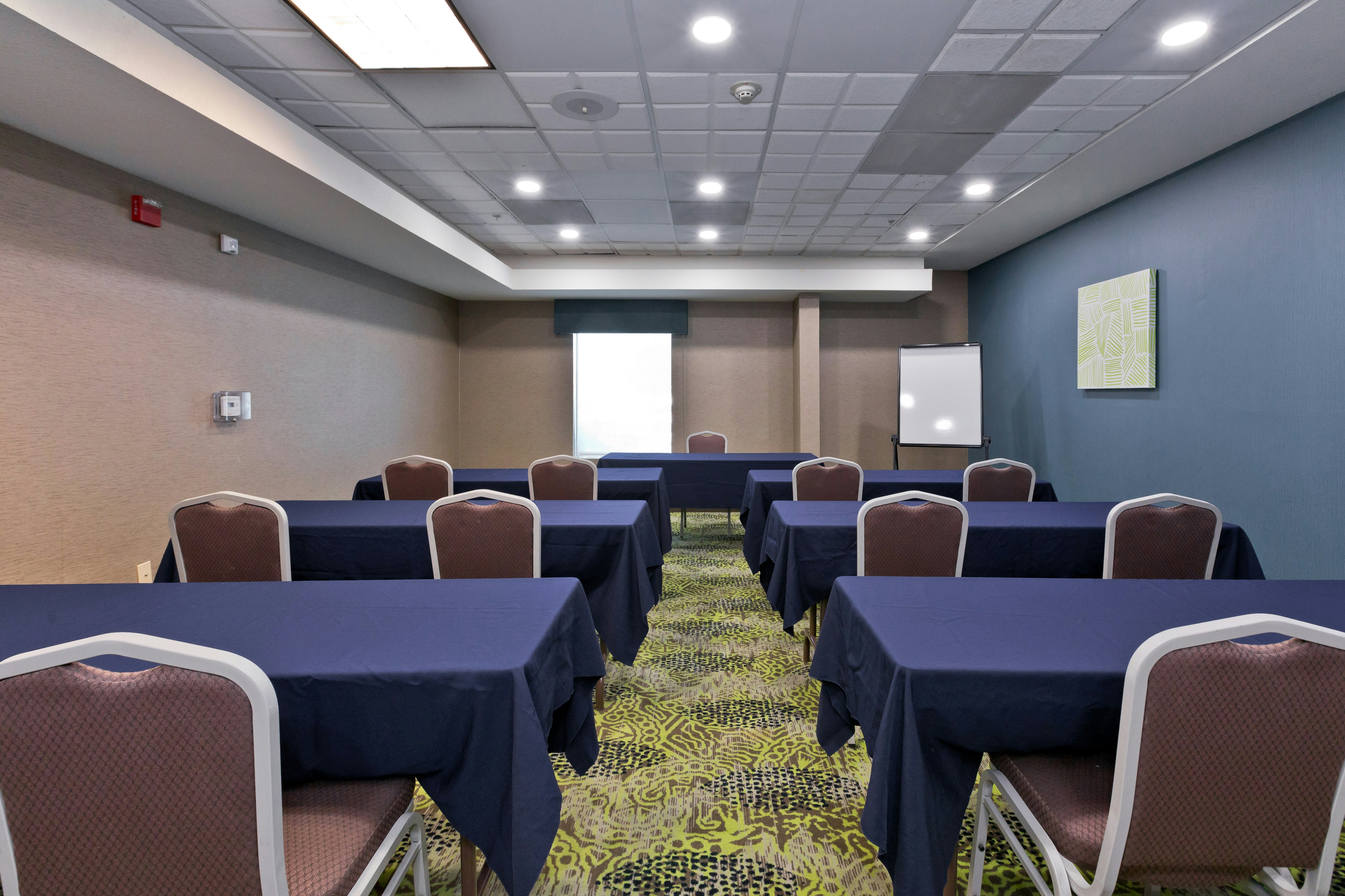 Hampton Inn & Suites Palm Desert 46/64