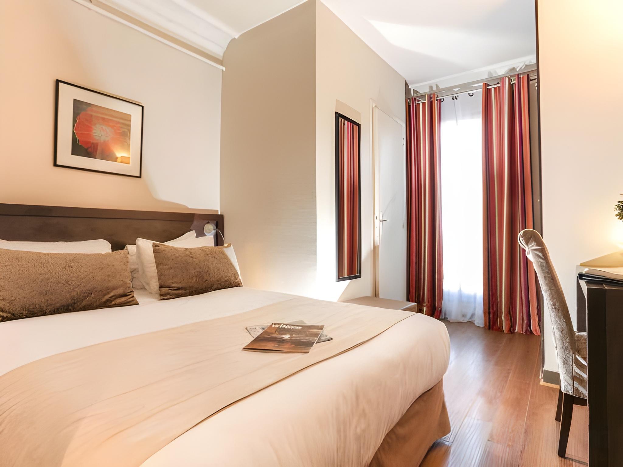 Semi Room, Single, Semi Double Bed