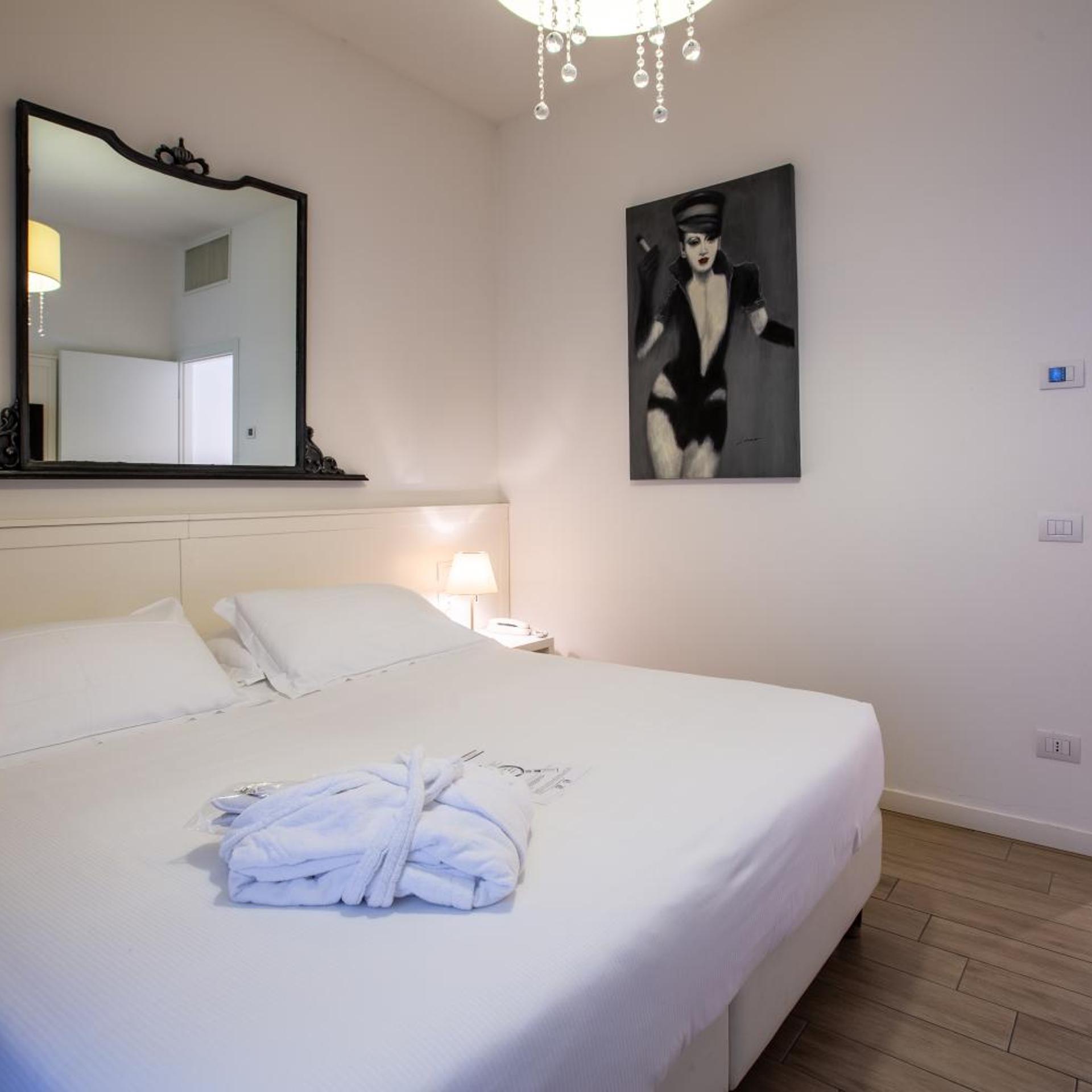 Junior Suite, Pool View