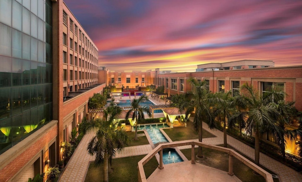 Nirvana Luxury Hotel Ludhiana 26/27