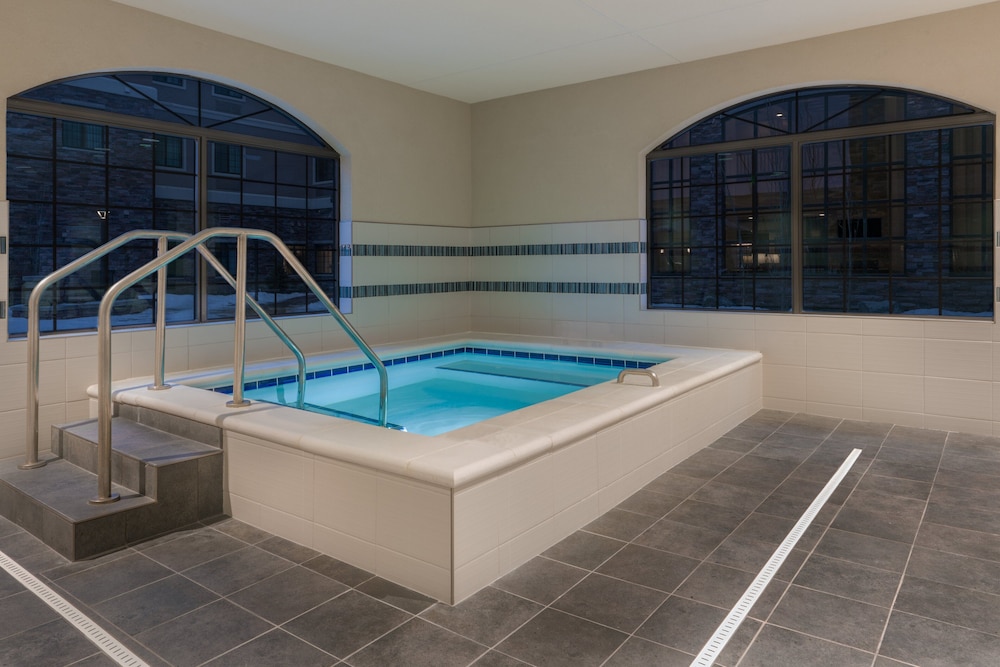 Staybridge Suites Anchorage 36/76