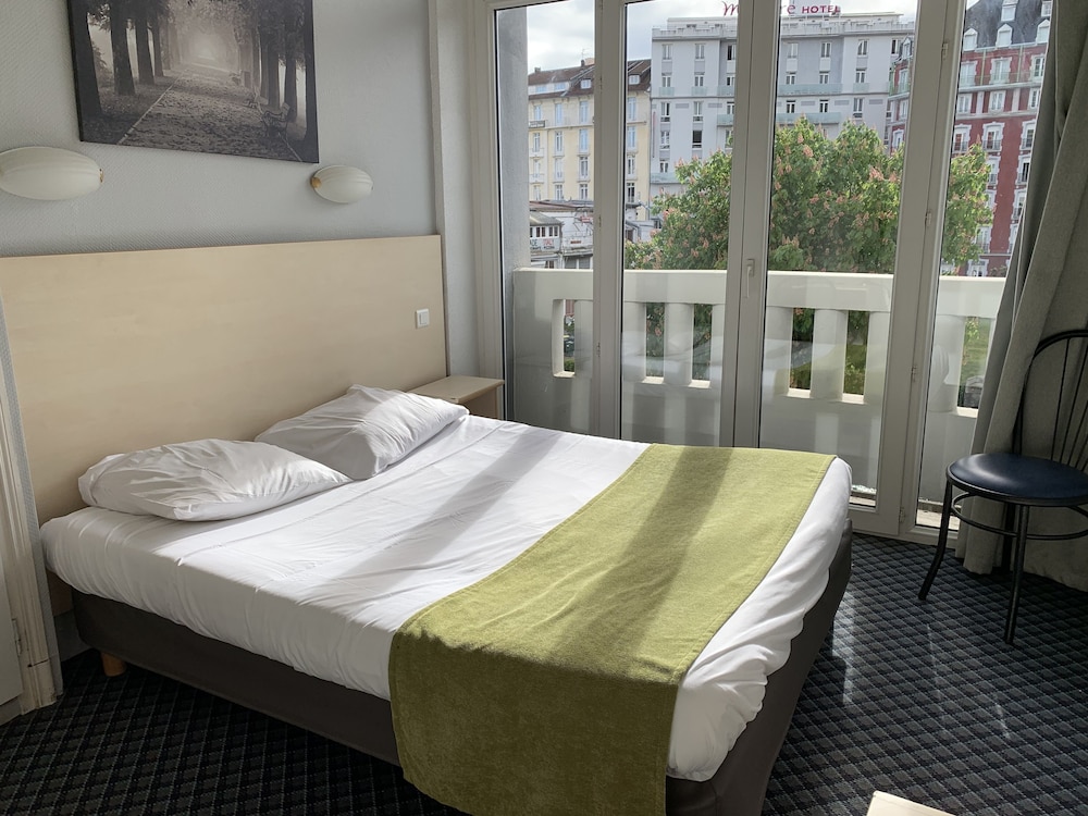 Hotel Notre- Dame De France 8/41