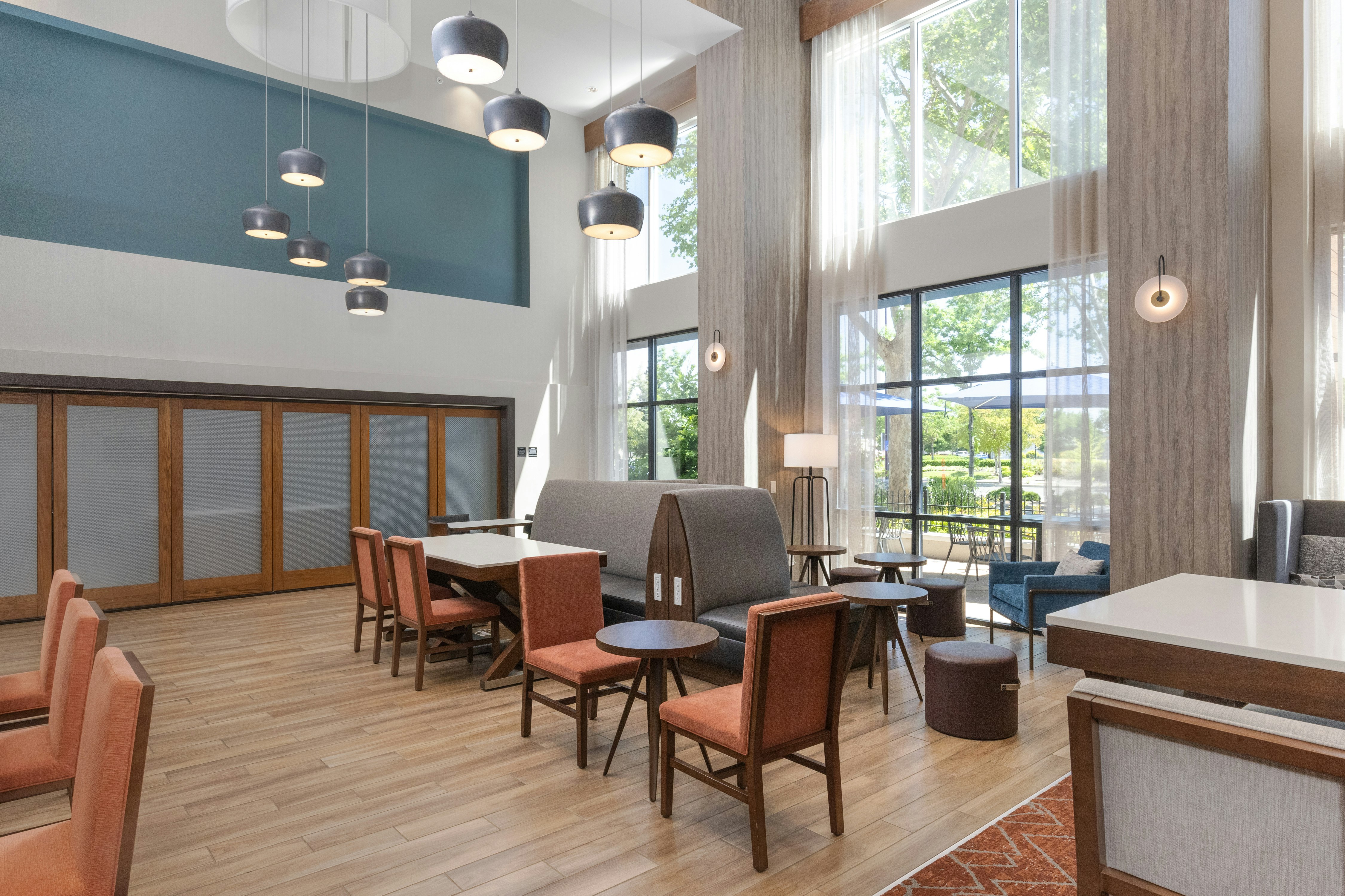 Hampton Inn Suites Yuba City 28/44