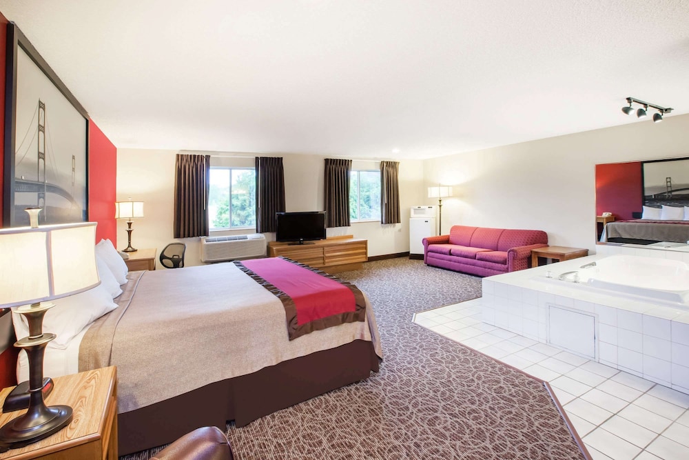Super 8 by Wyndham West Branch 5/18