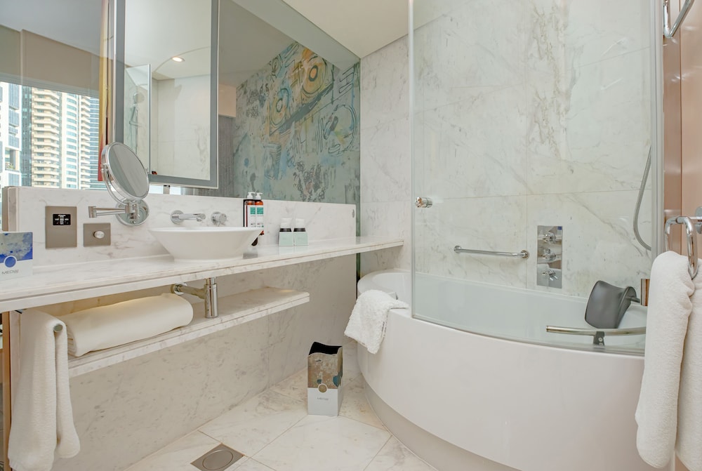 Media One Hotel Dubai, WorldHotels Crafted 38/97