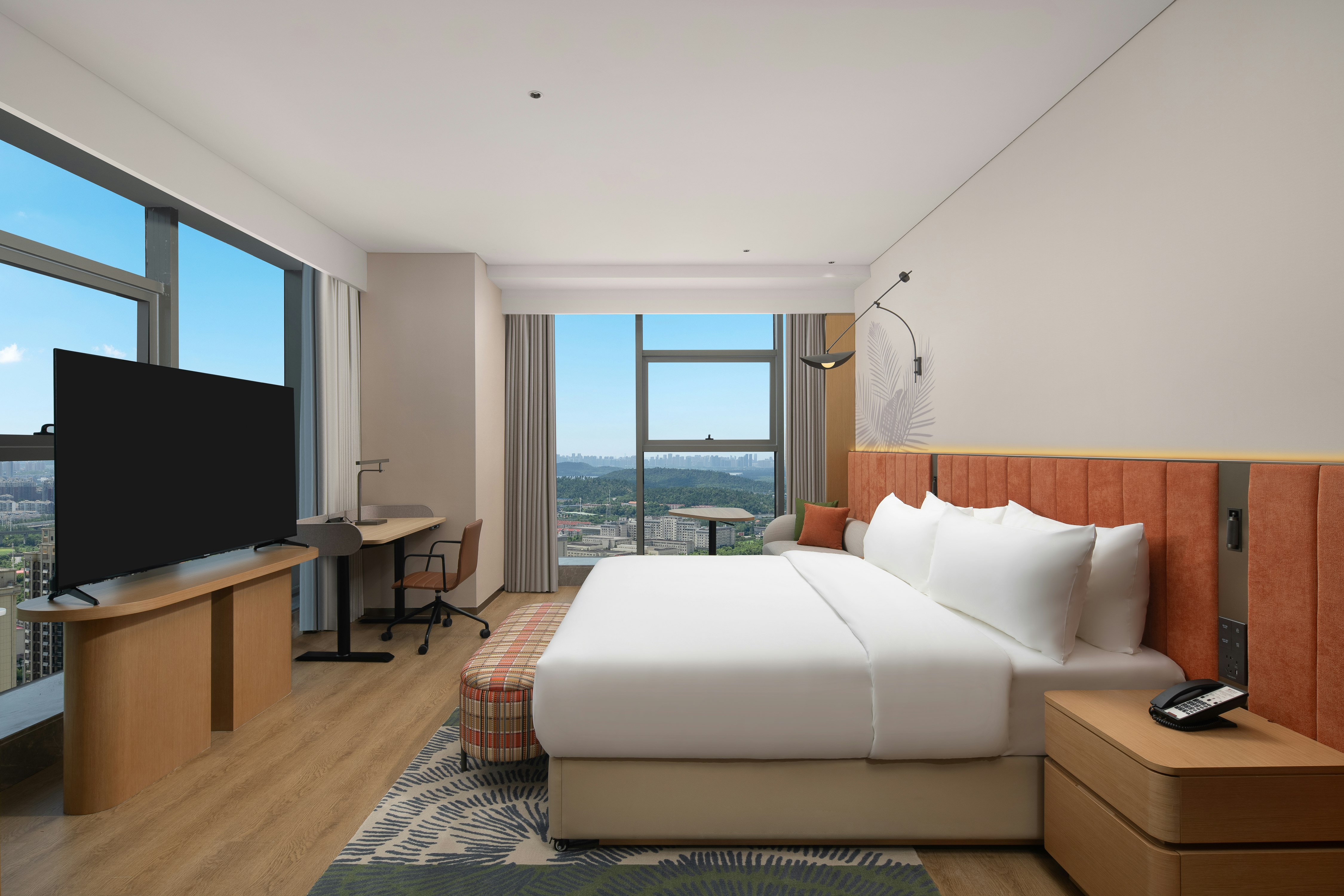 DELUXE, KING BED, PANORAMIC VIEW