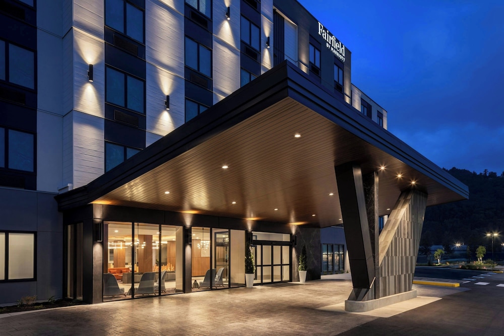 Fairfield Inn & Suites by Marriott Chilliwack 3/37