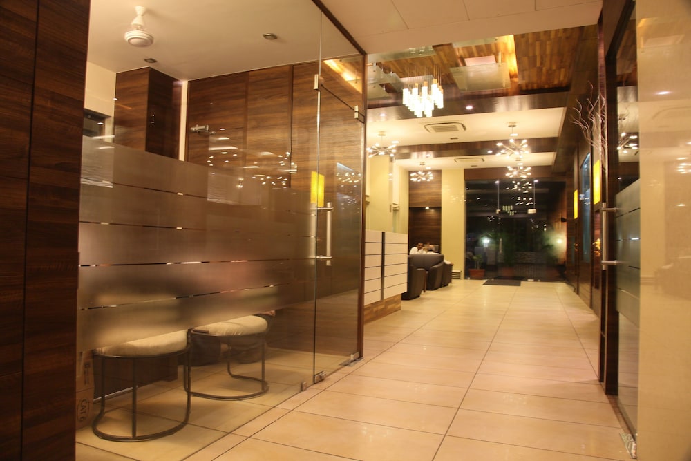 HOTEL LE GRANDE RESIDENCY 25/31