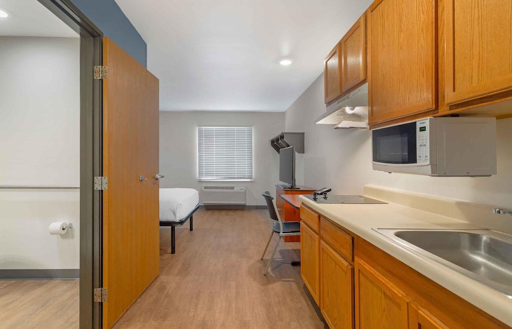 Extended Stay America - Select Suites Fort Myers - Northeast 39/39