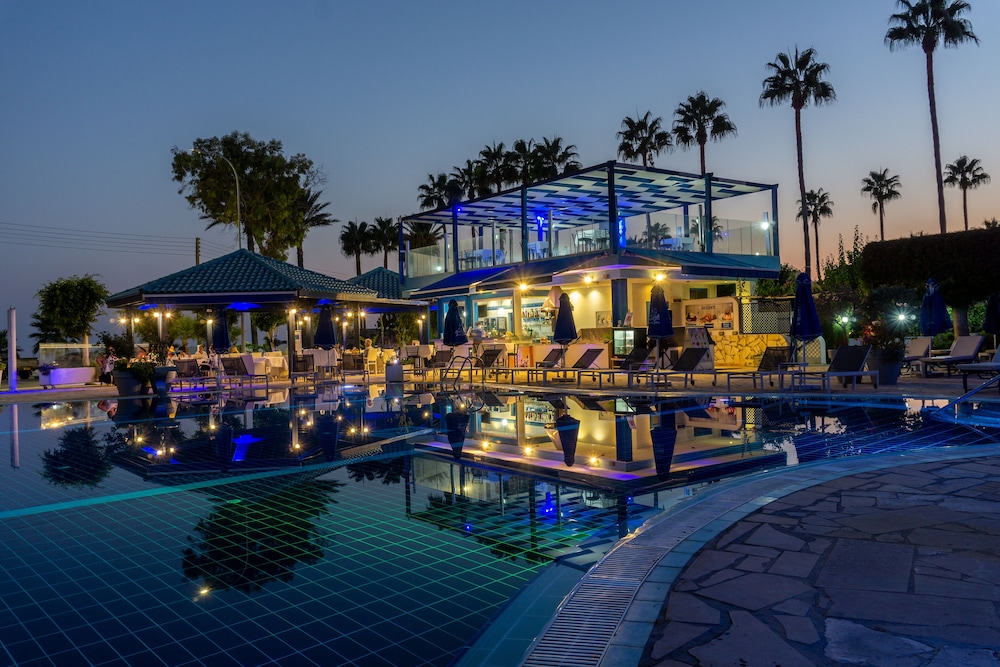 Anonymous Beach Hotel - Adults Only 67/72