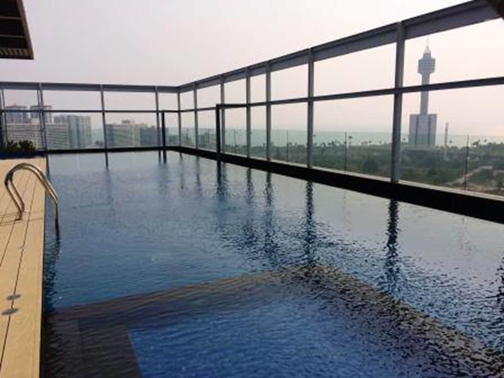 Treetops Pattaya Condominium 33/69