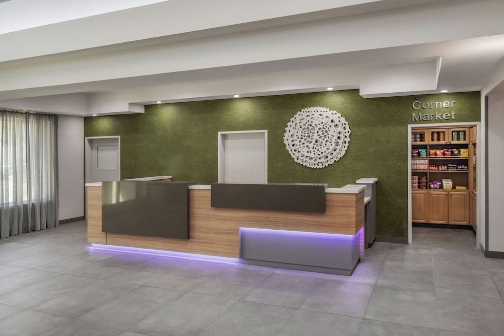 Fairfield Inn Suites By Marriott Oakland Hayward 3/48