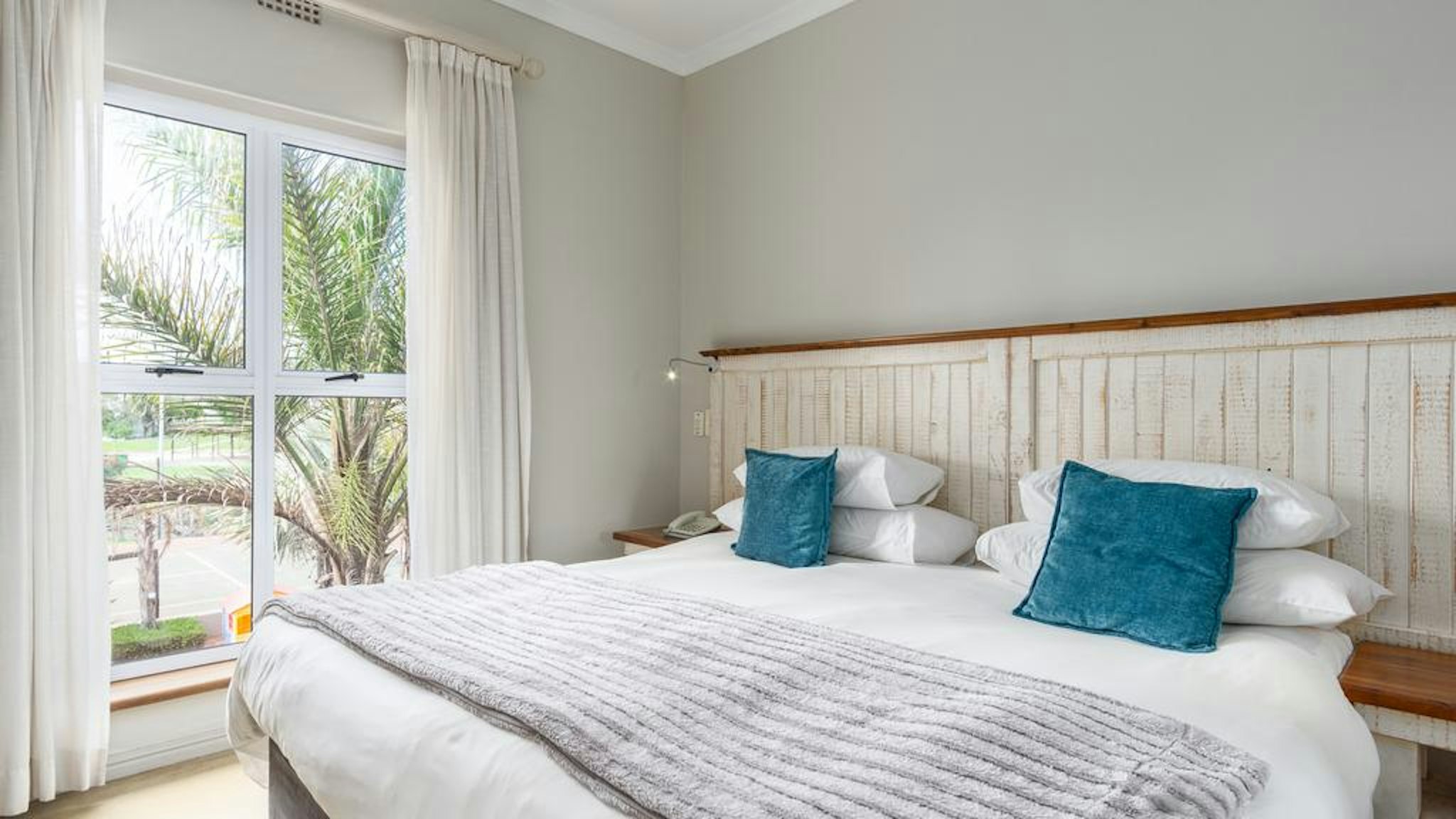Blue Bay Lodge 2/11