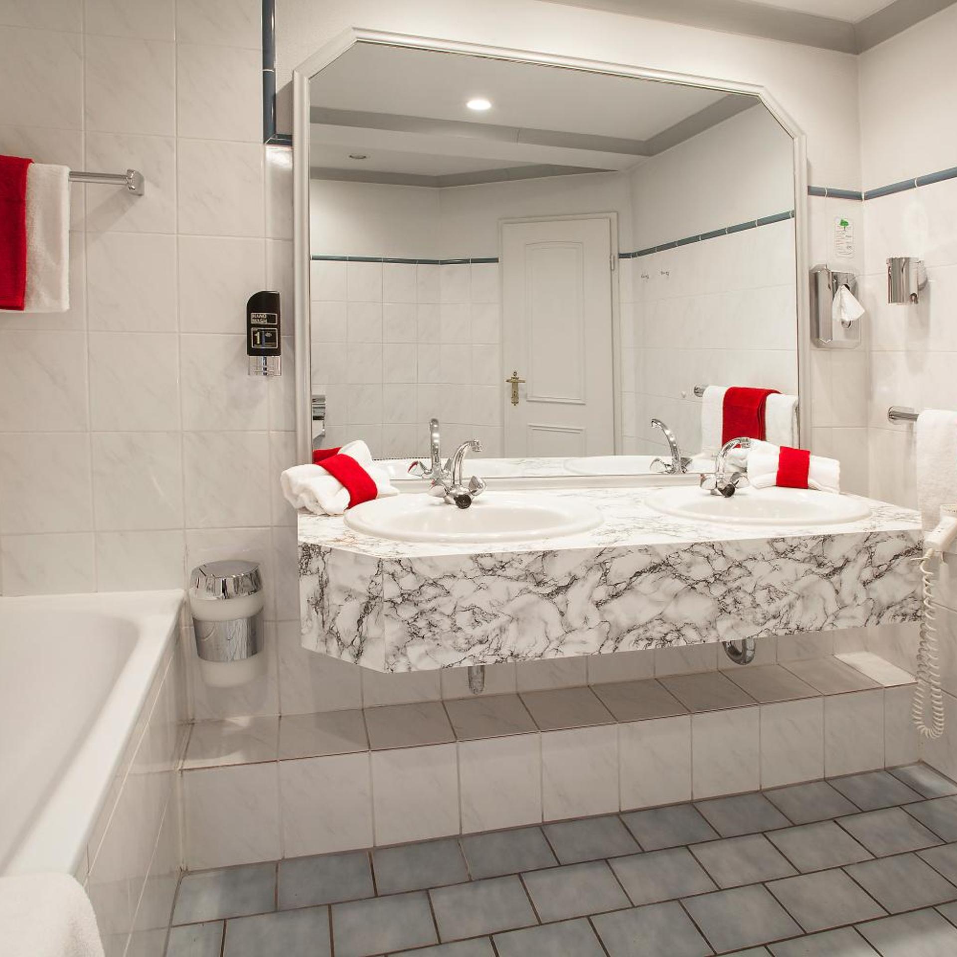 غرفة ثلاثية، Centro Hotel Royal 10/10