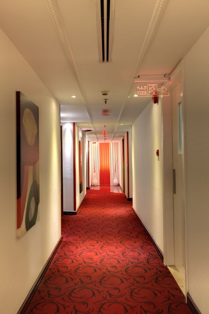 Broadway Hotel 9/23