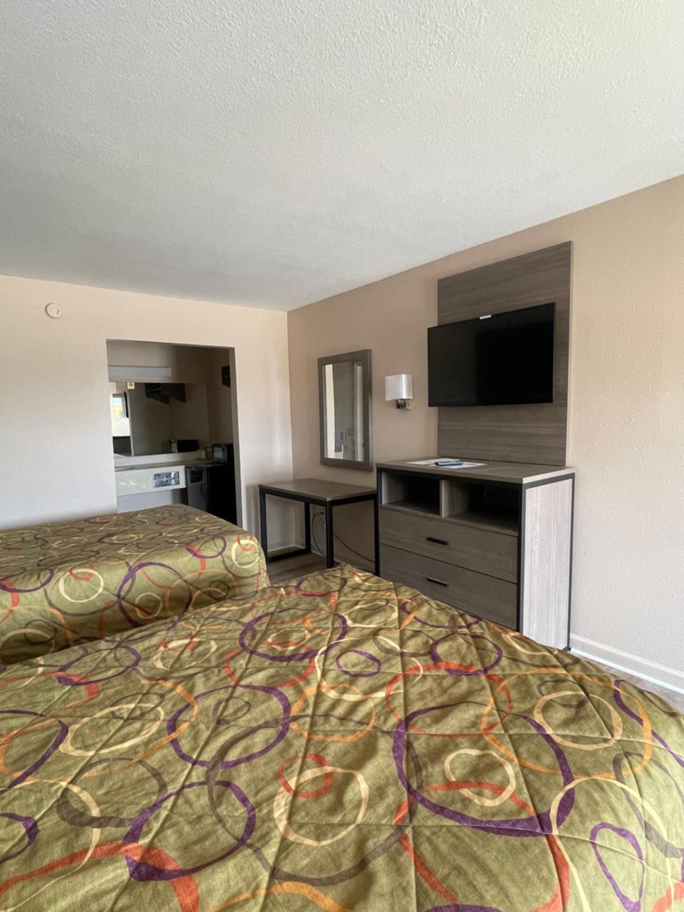 GARDEN INN & SUITES HOGANSVILLE 12/29
