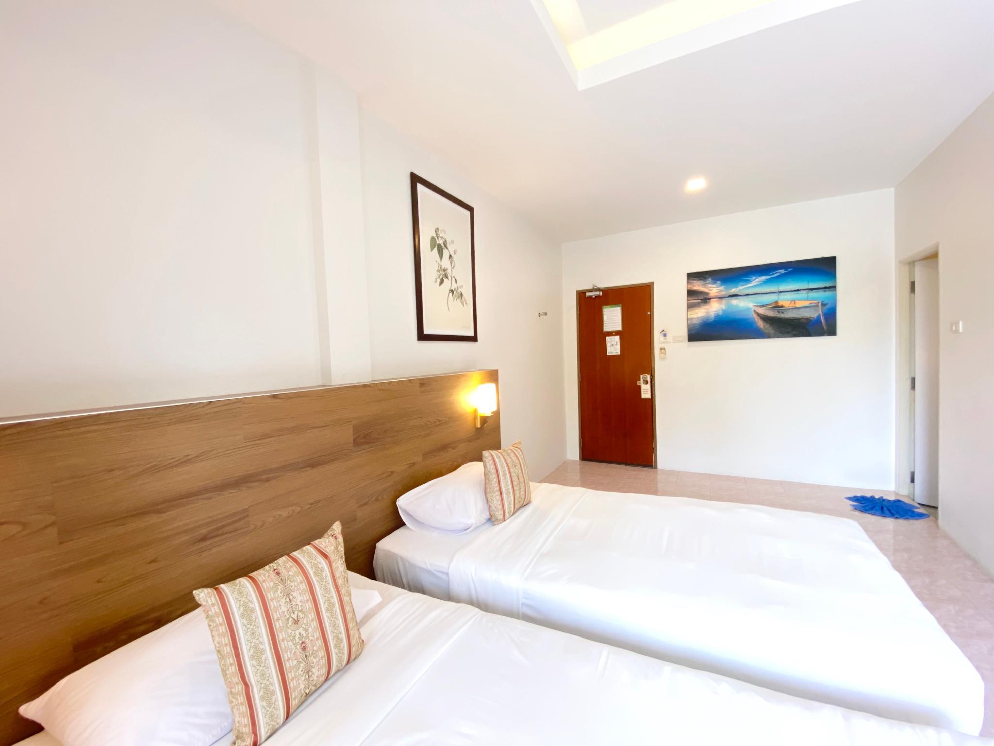 Standard, Twin Beds, Balcony