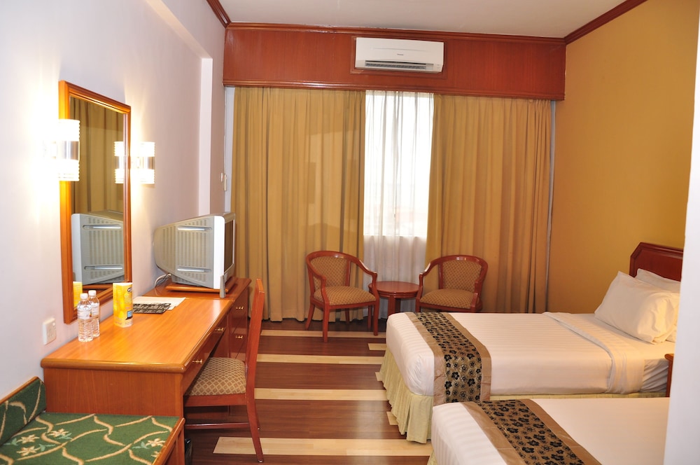 Hotel Sandakan 38/75