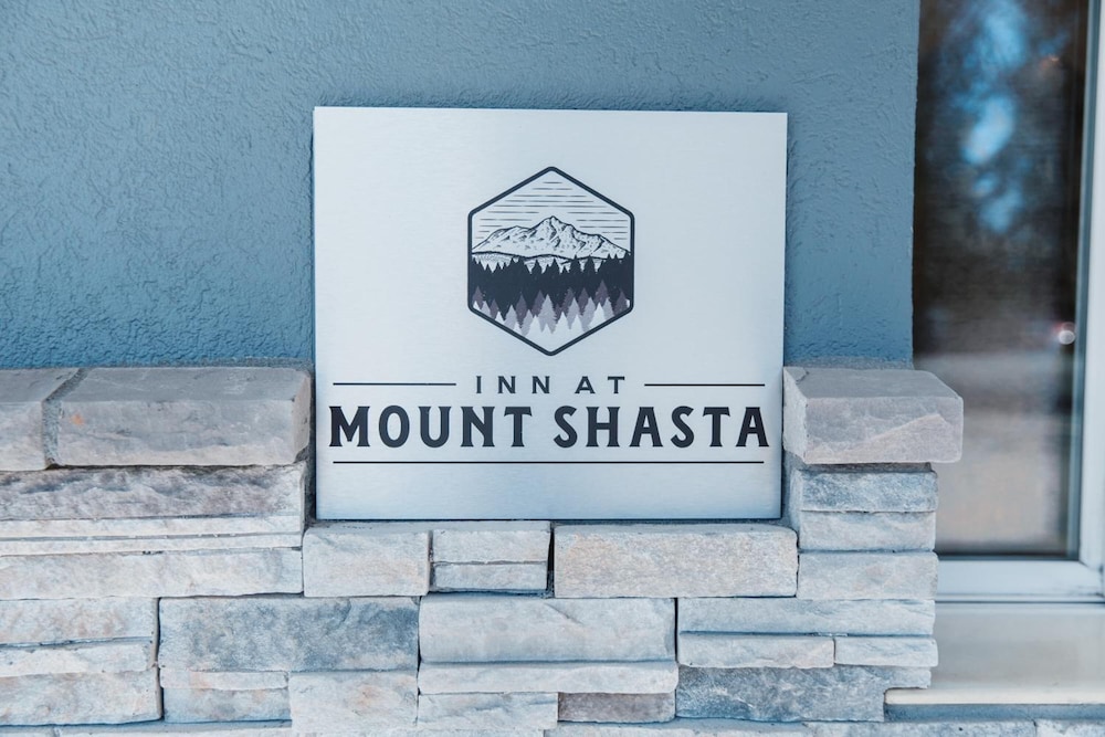 Inn at Mount Shasta 6/57