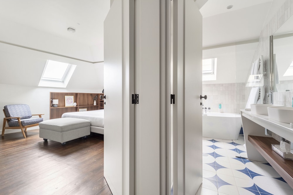 Lisbon Downtown Luxury Family Residence 25/25