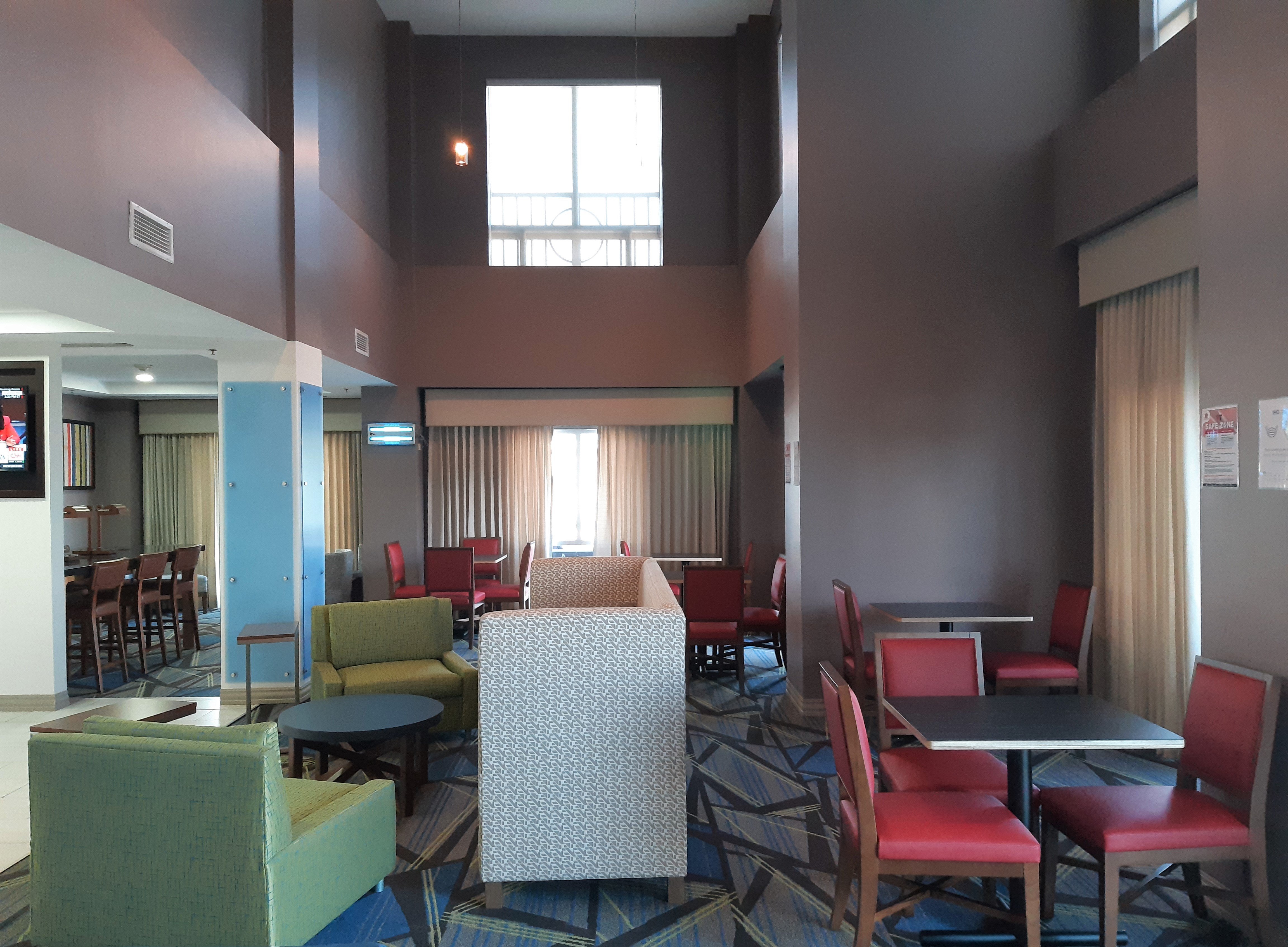 Holiday Inn Express Hotel and Suites Trincity Trinidad Airport 26/34