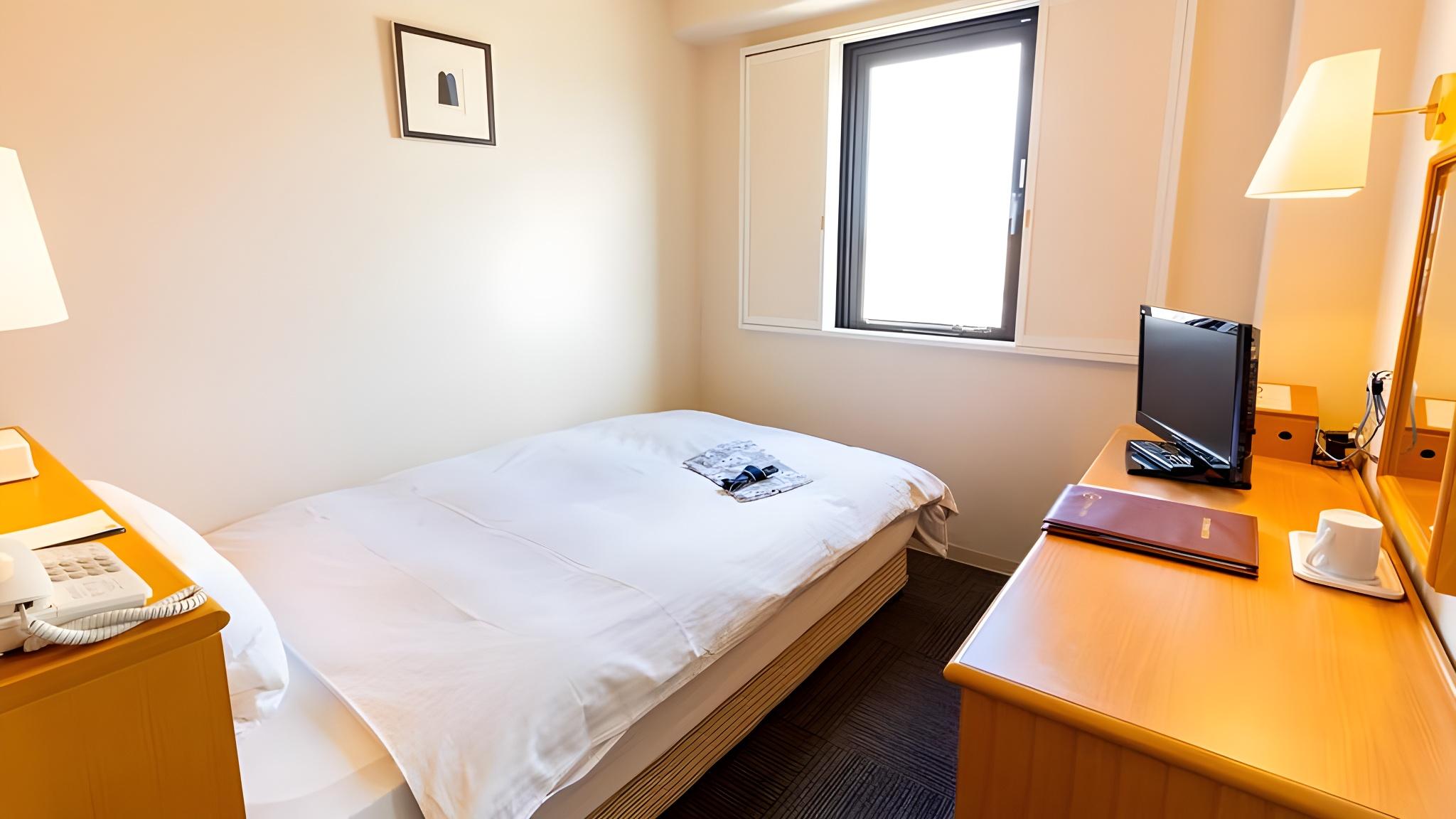 Semi Room, Standard, Semi Double Bed