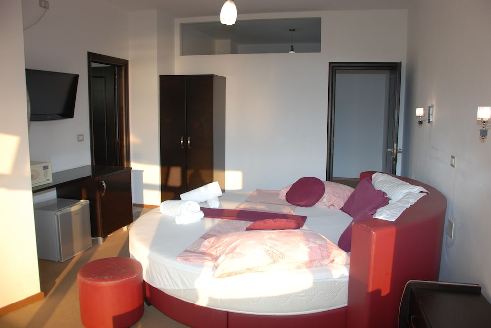 Hotel Strora 20/50
