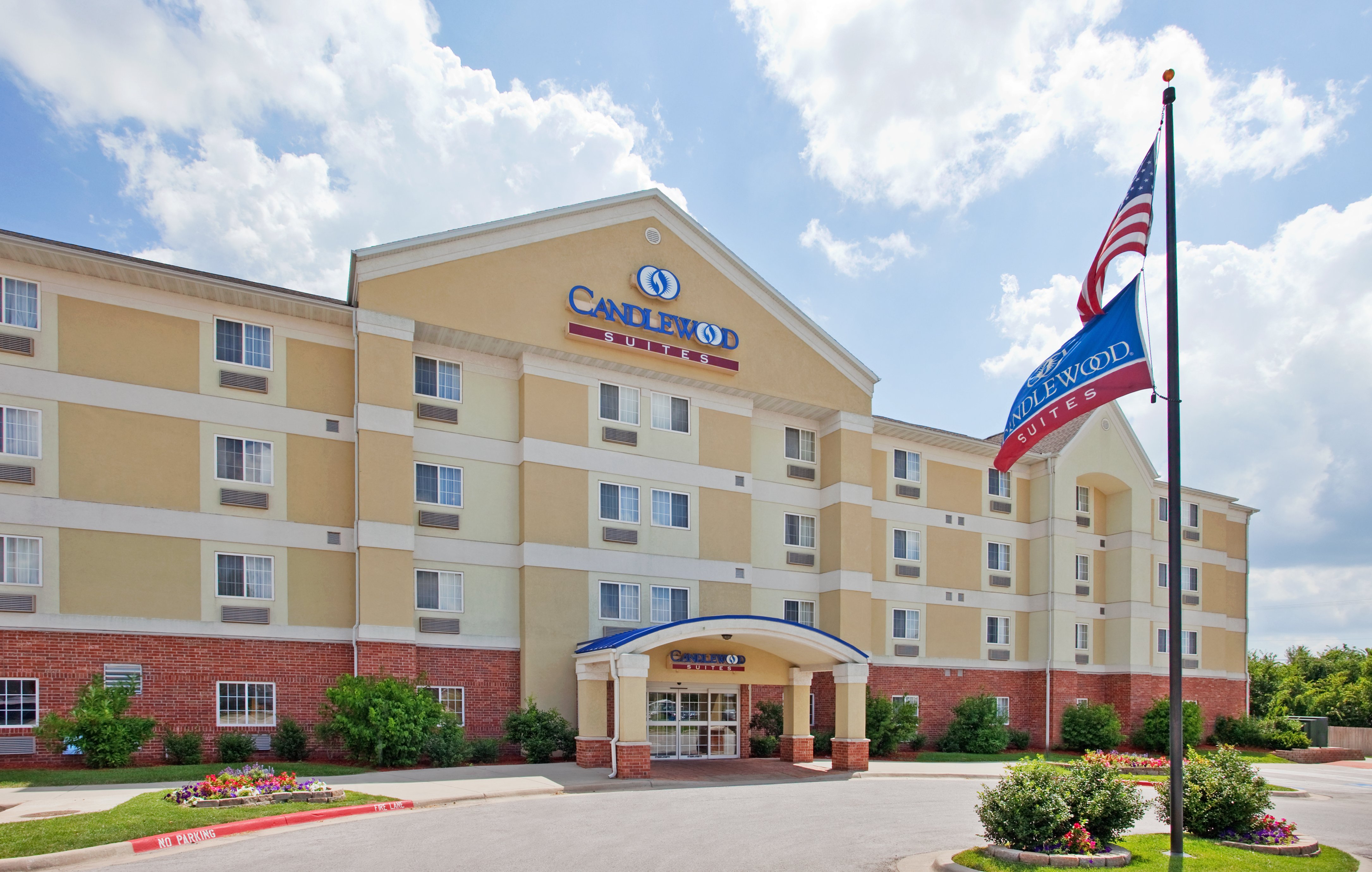 Candlewood Suites Joplin 6/35