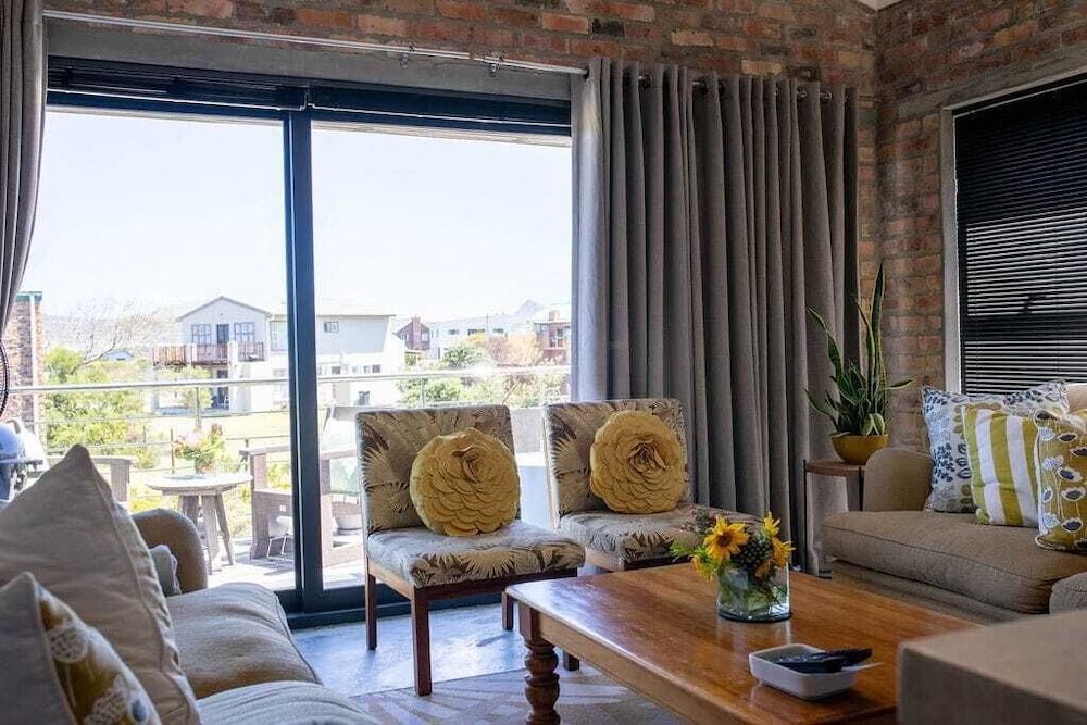 Stay at Friends (Guest house) 32/50