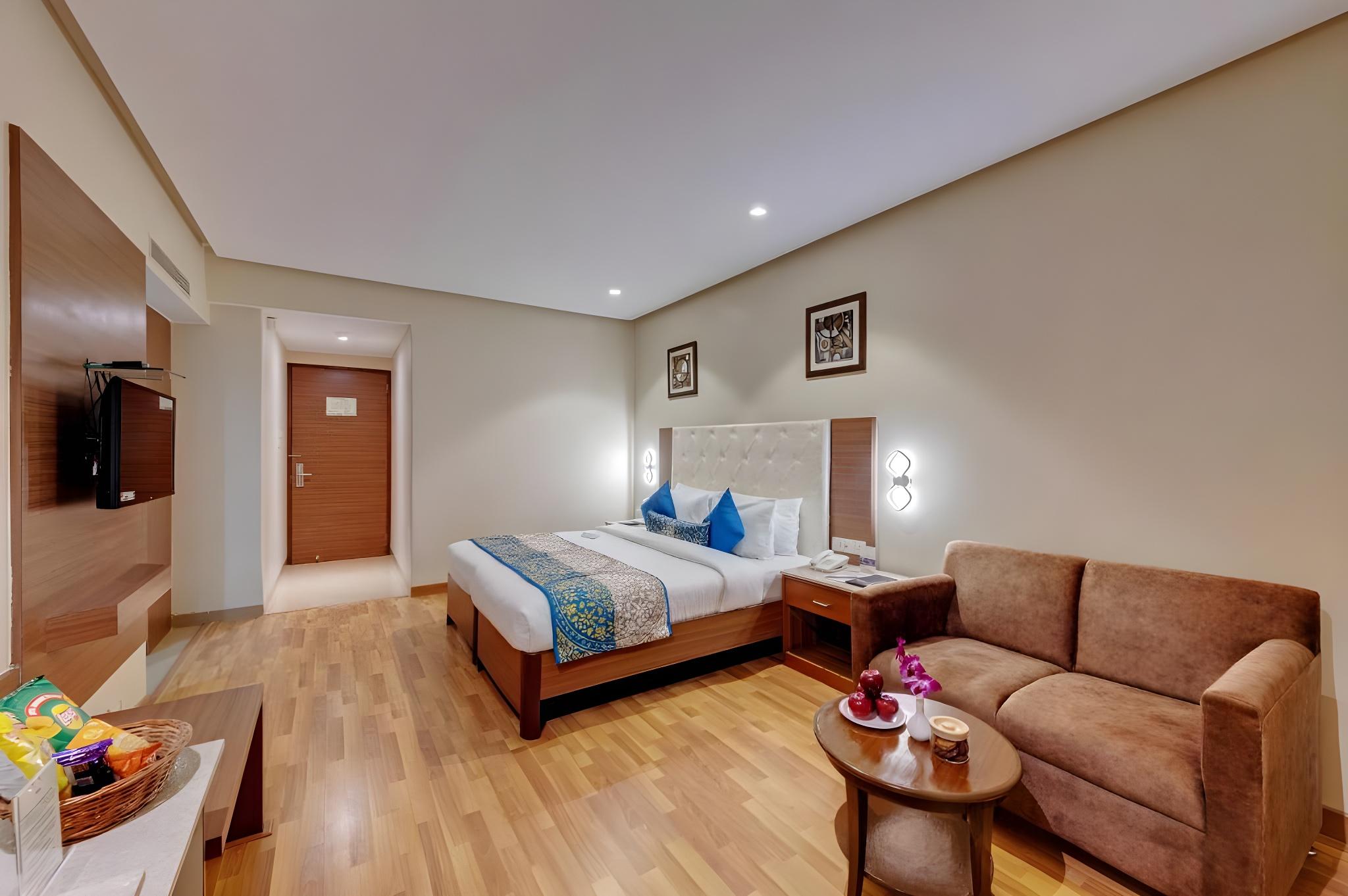 Super, Deluxe, Twin Beds