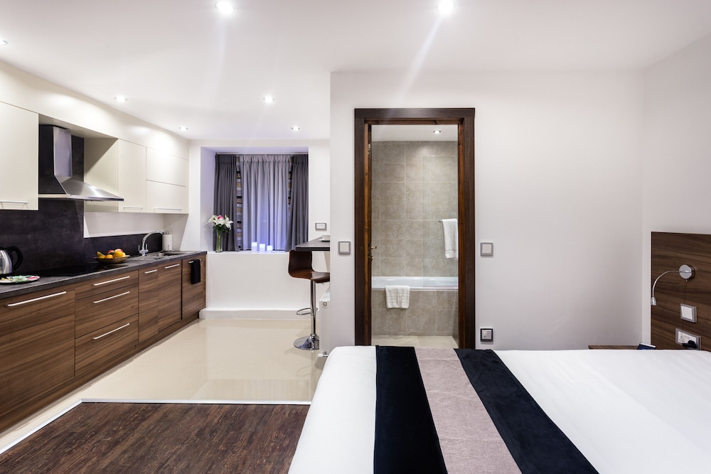 Livin Serviced Apartments 23/68