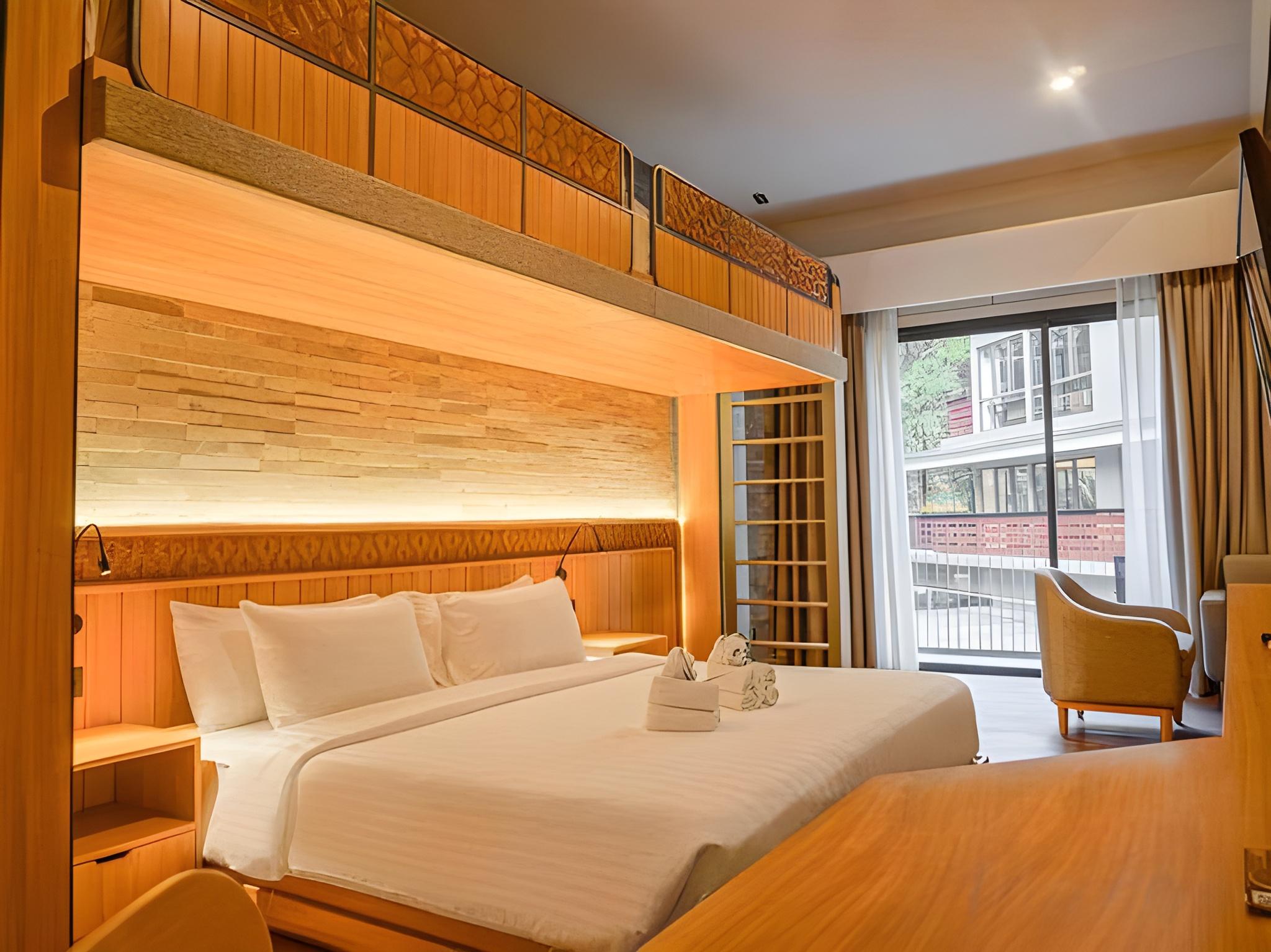 Panda, Suite, King Bed