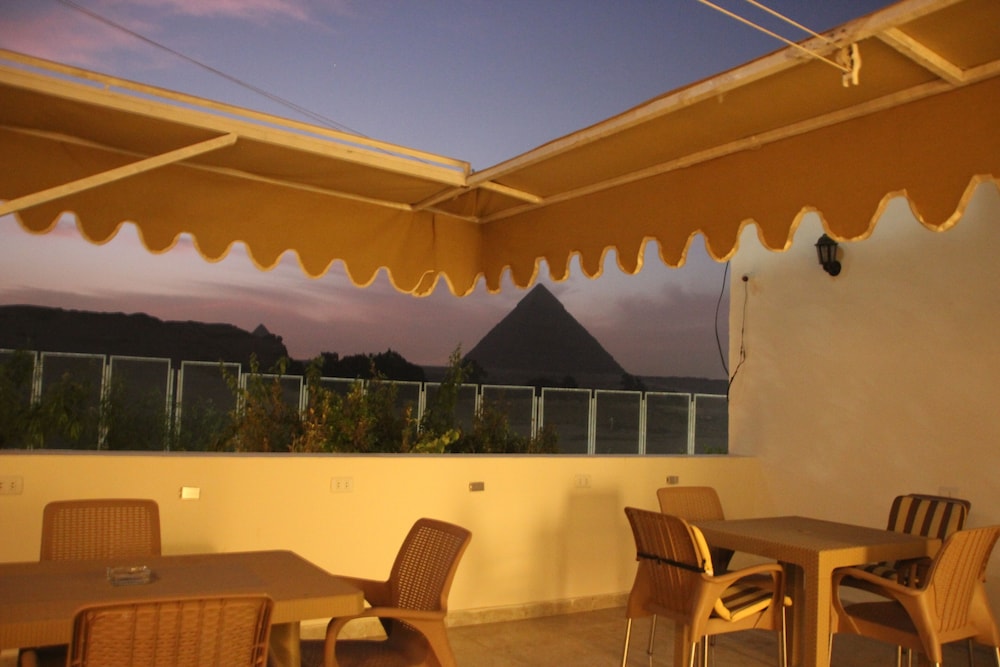 Farida Pyramids View 3/30