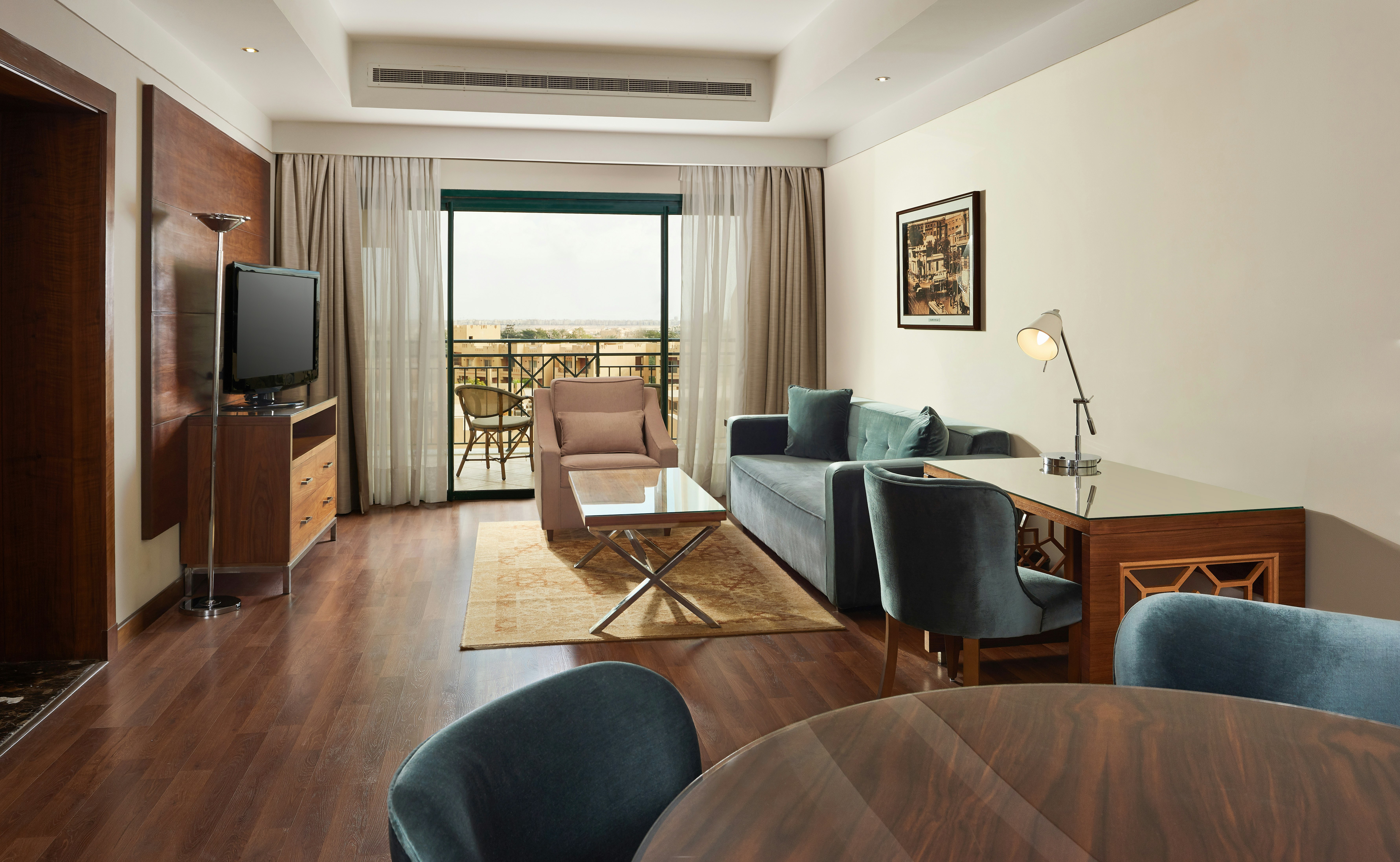 Hilton Pyramids Golf Resort 24/75
