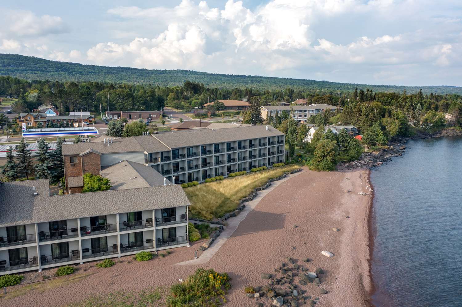 Best Western Plus Superior Inn 13/15