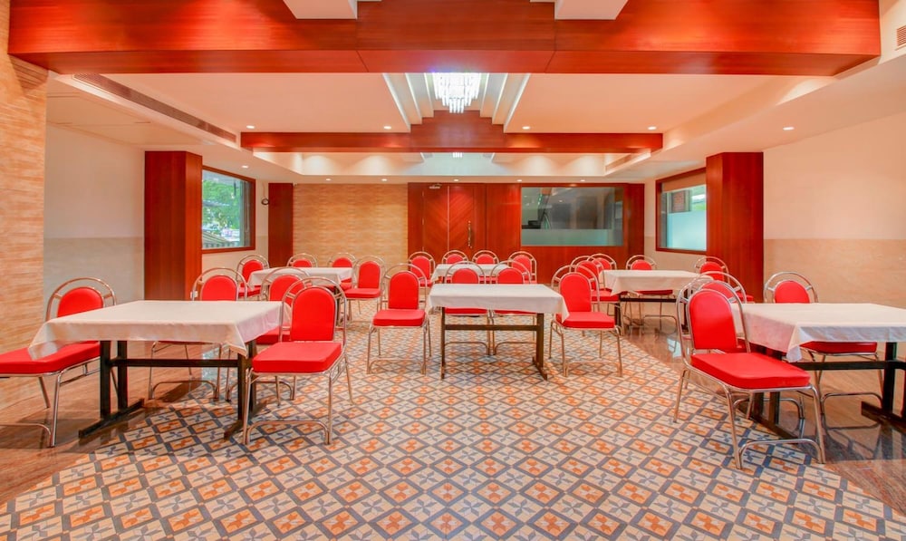 Hotel Srikrishna Paradise 41/46