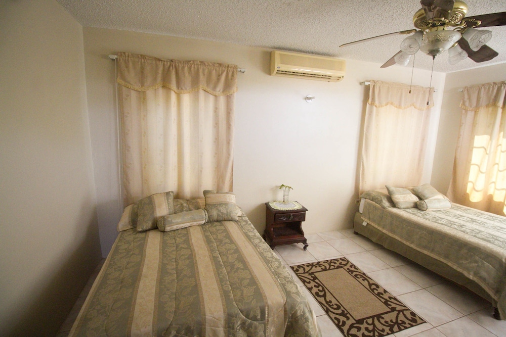 Sea View Chateau 16/25