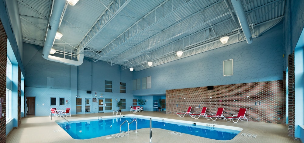 Ramada By Wyndham Trenton 12/23