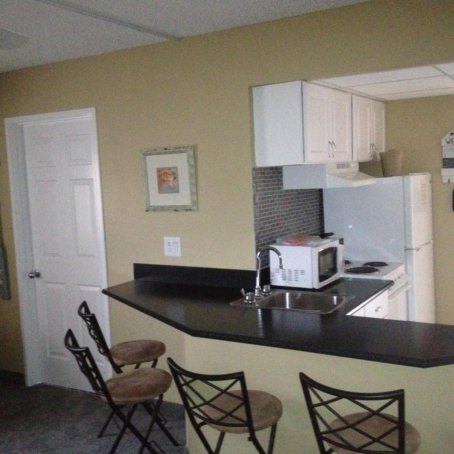 Biscayne Suites 9/49