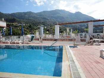 Hotel Candia 7/58