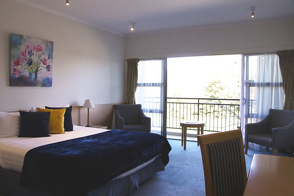 Saxton Lodge 14/39