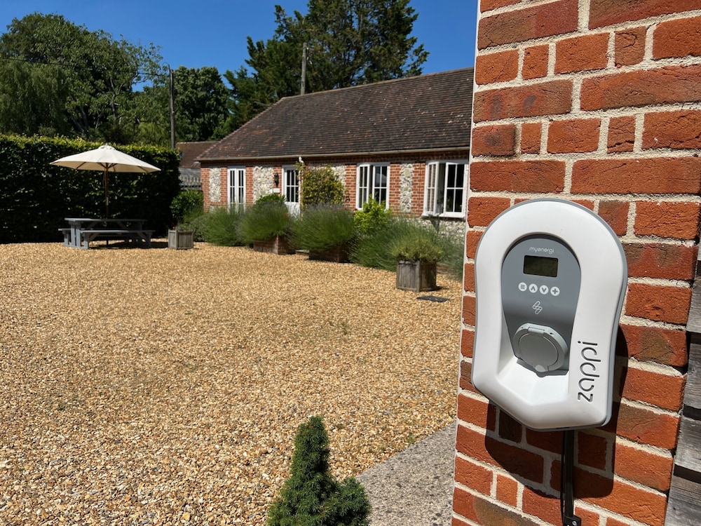 Stonehenge Cottages 40/50