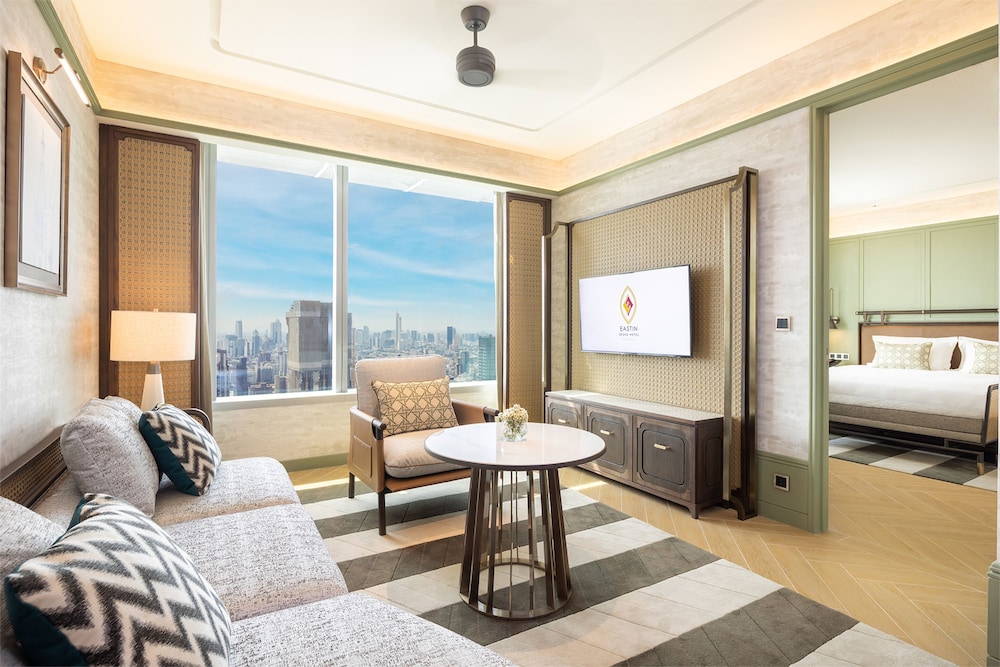 Eastin Grand Hotel Phayathai 32/50