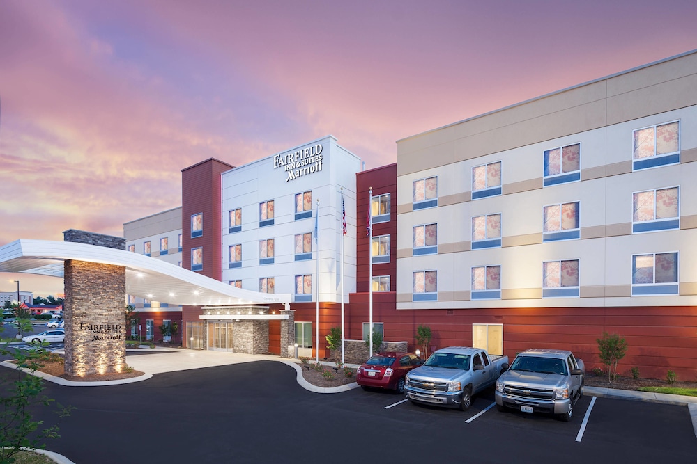 Fairfield Inn Suites Lebanon 4/37
