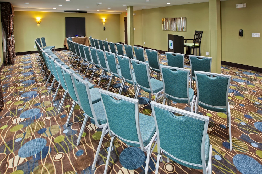 HOLIDAY INN EXPRESS BOWLING GREEN 49/72