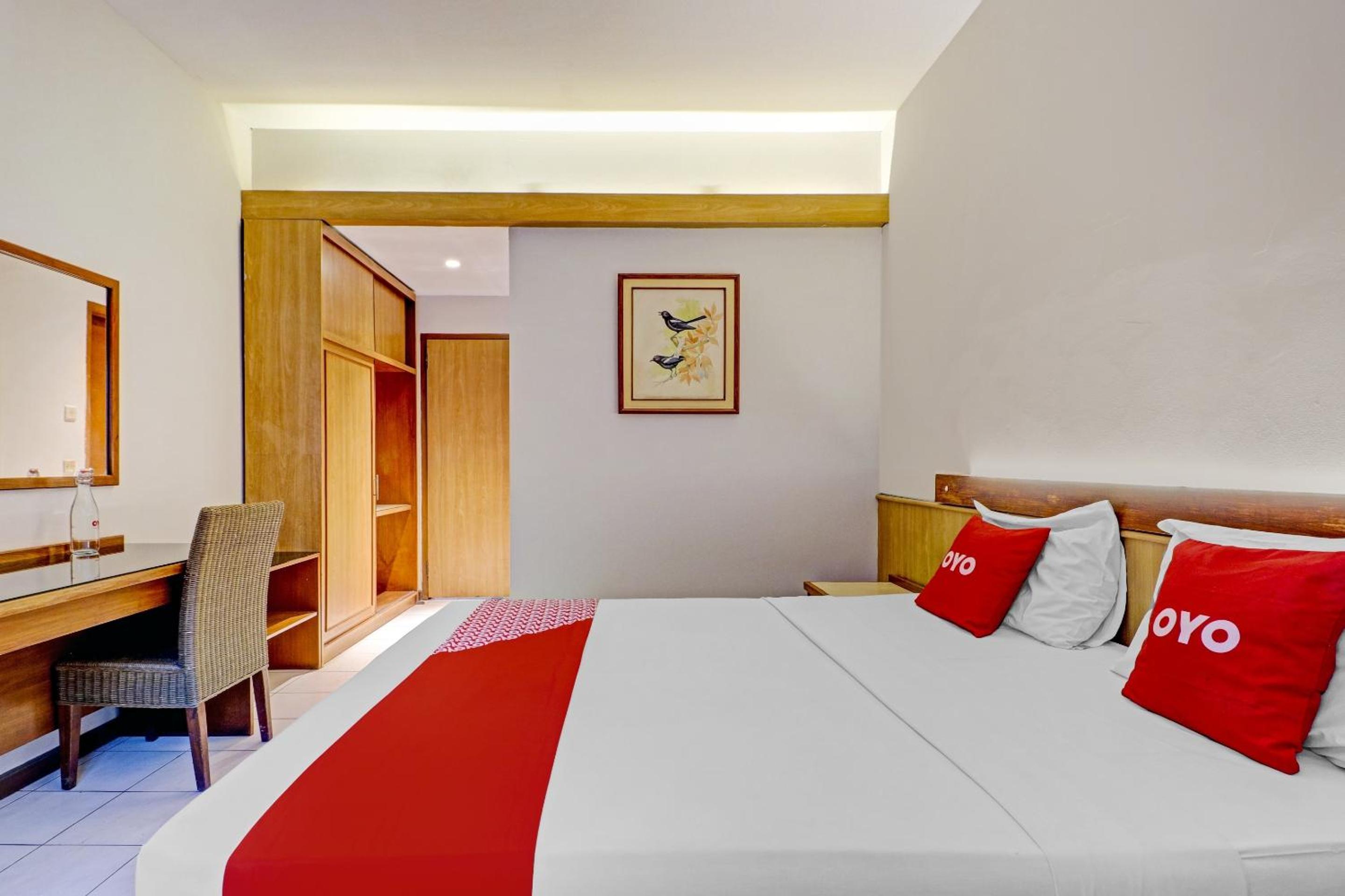 DELUXE, DOUBLE BED