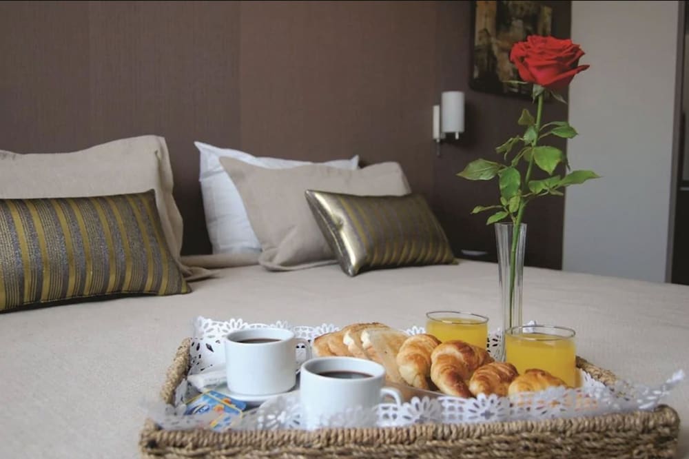 De La Cite Hotel 5/21